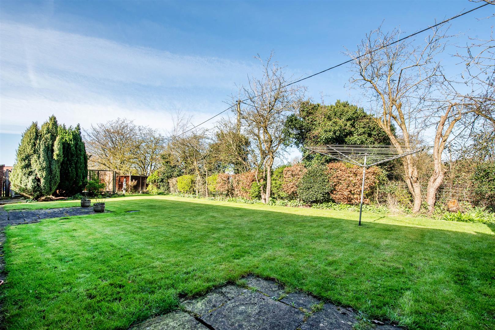 4 bed property in Knoll Lane, Preston